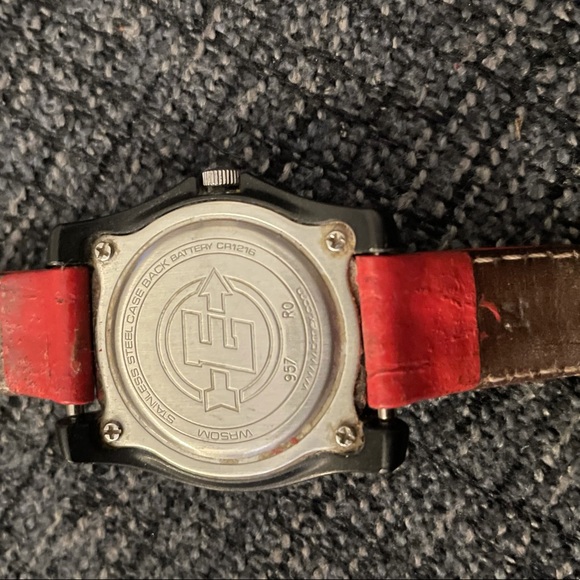 Women's Timex Expedition Watch - Picture 3 of 4